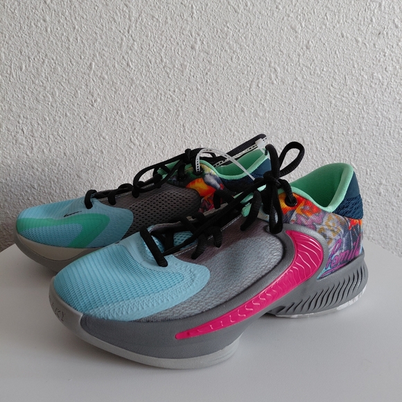 Nike Other - Nwob Nike Air Zoom Freak 4IV SE GS Giannis Family Smoke Grey Pinksicl